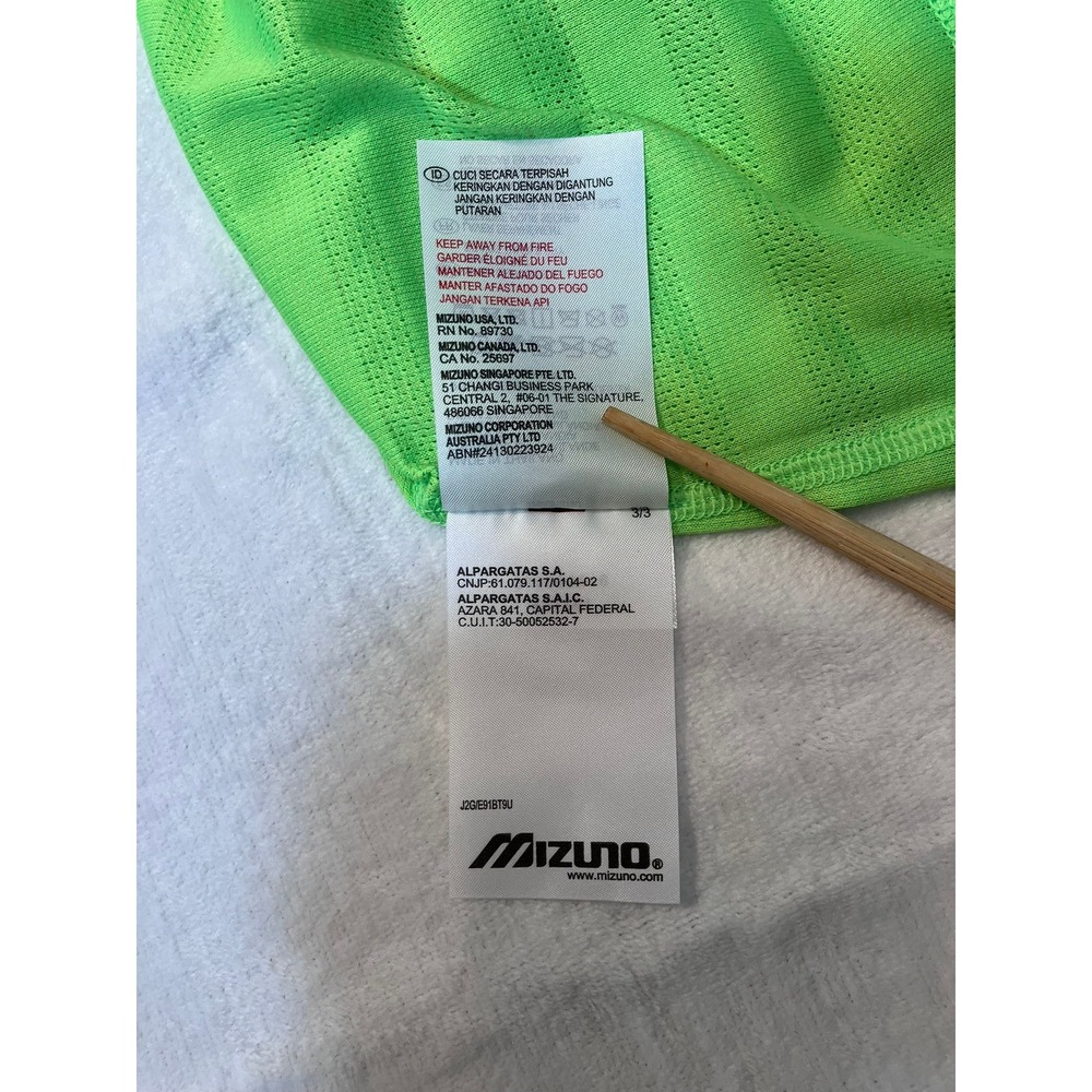 Mizuno Mens Small Breath Thermo Japan Engineered Running Shirt Lime Green V-Neck - Picture 10 of 13